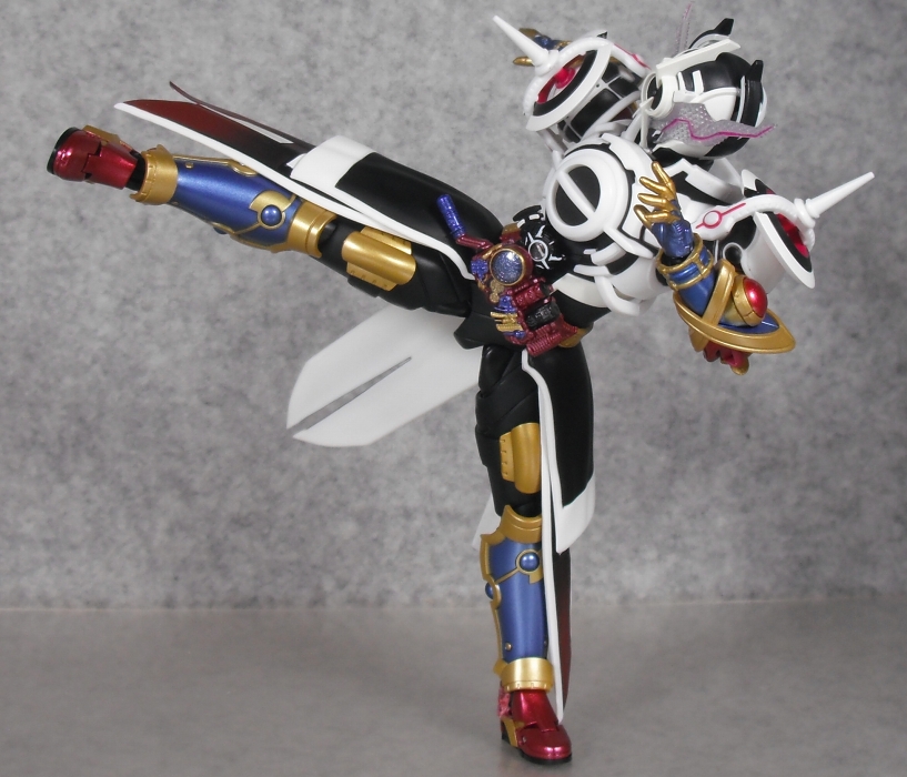 S.H.Figuarts 「仮面ライダーエボル ブラックホールフォーム（フェーズ