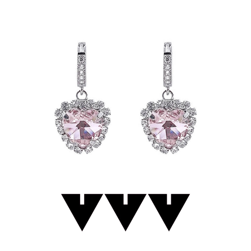 Stray Kids Hyunjin & Lee Know & Han Wearing Earrings / VVV