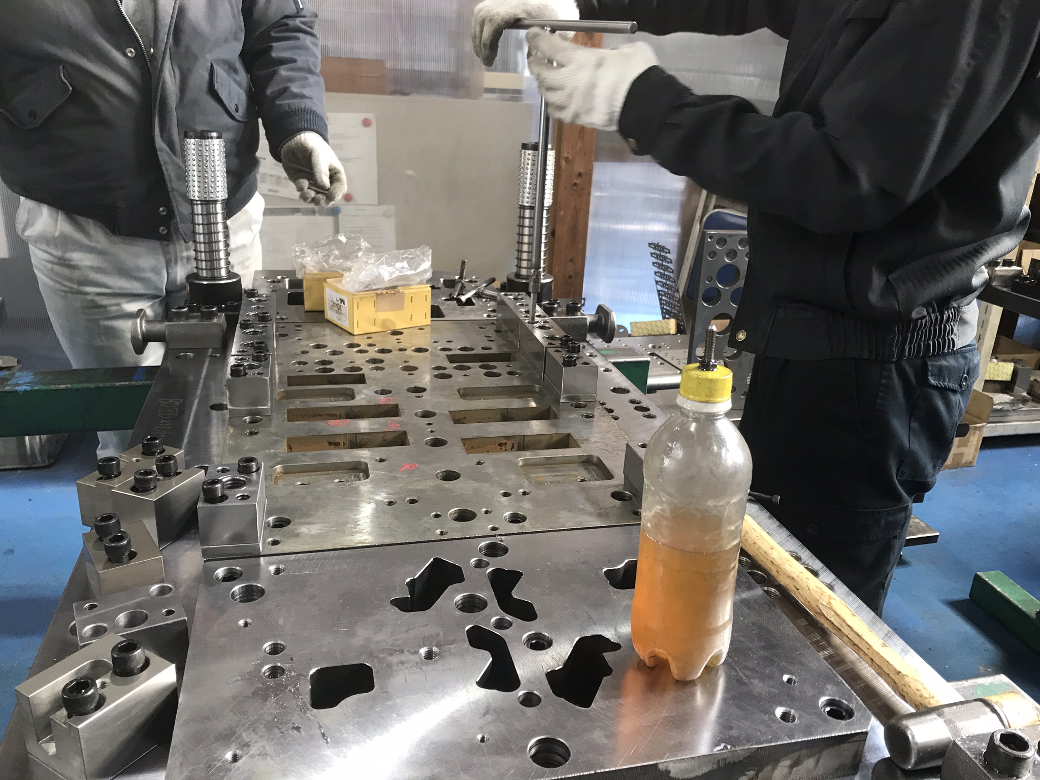 D*o様 新潟エンジニアリング 1986年製 プレート D*o様 新潟