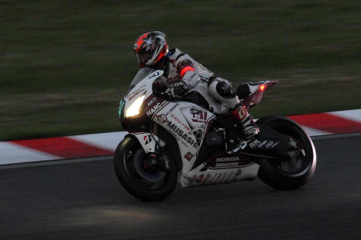 鈴鹿8耐 2014（その2）: 510いぢったり日記