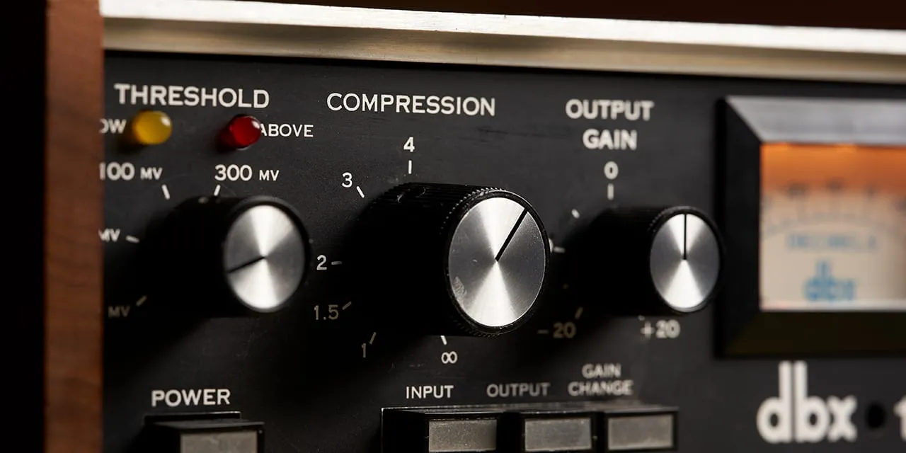 Universal Audio | dbx® 160 Compressor / Limiter | 正規輸入代理店