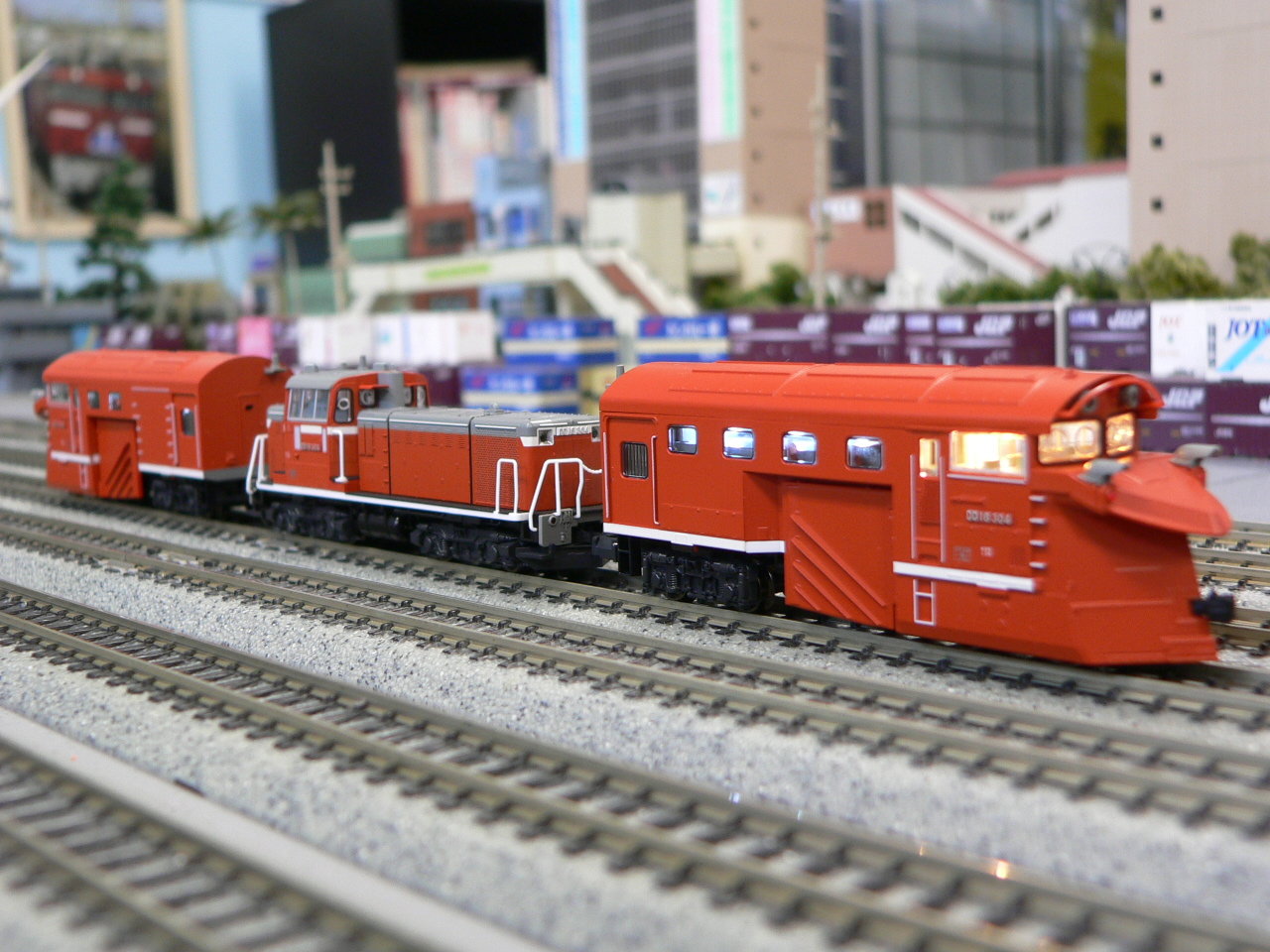 カトーのDD16－304ラッセル式除雪車セットのキャブライト＆室内