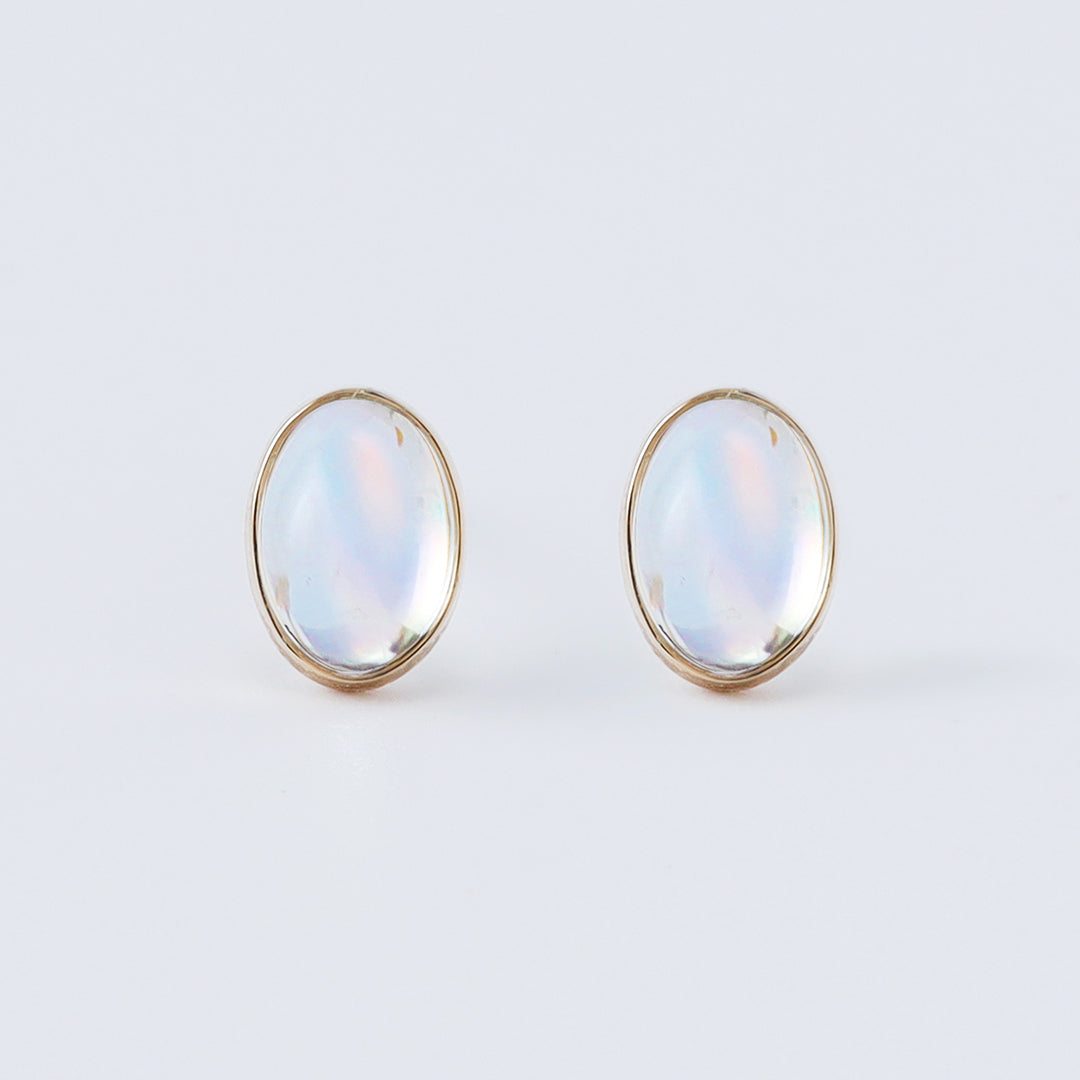 K18レインボームーンストーンオーバル小手巻きピアス