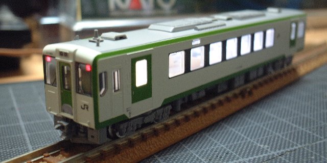 鉄道模型工房 / 車輌工作 /KATO車輛に合う白色LED室内灯を作成する