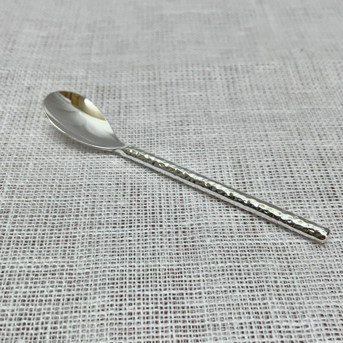 EC84A1E7-5CEF-4FE9-A719-