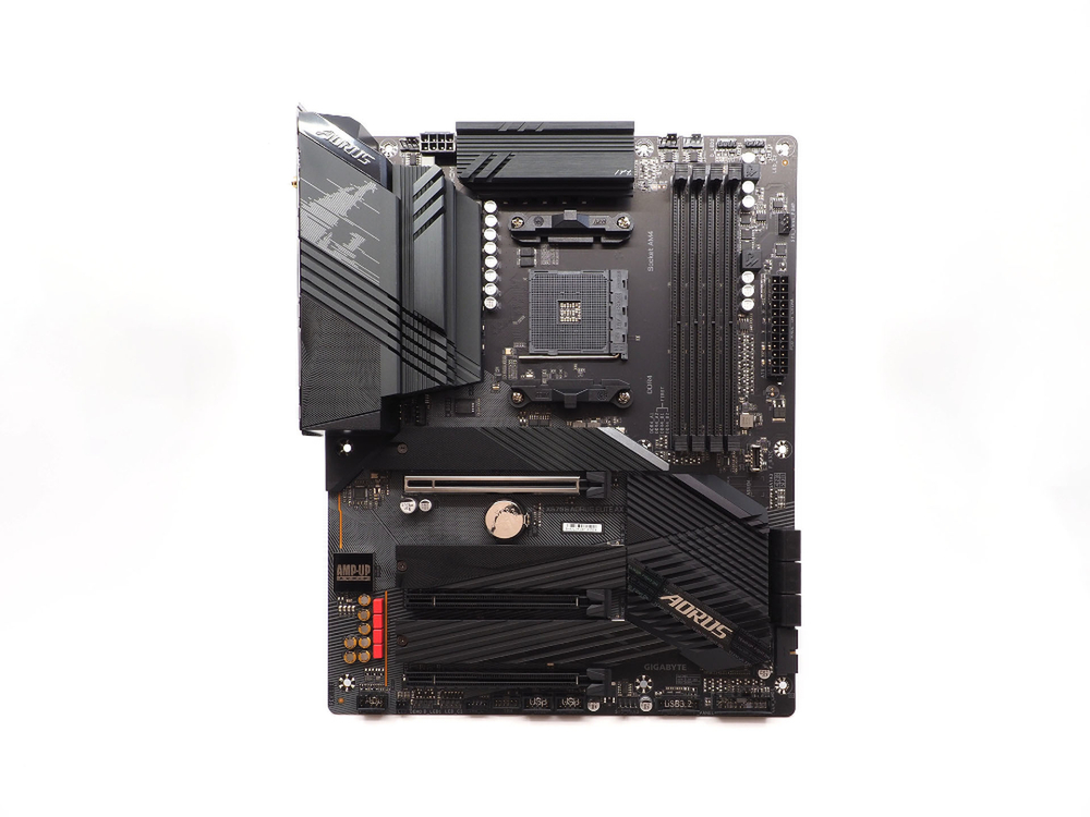 定格向け構成でコストと充実のインターフェースを両立したGIGABYTE