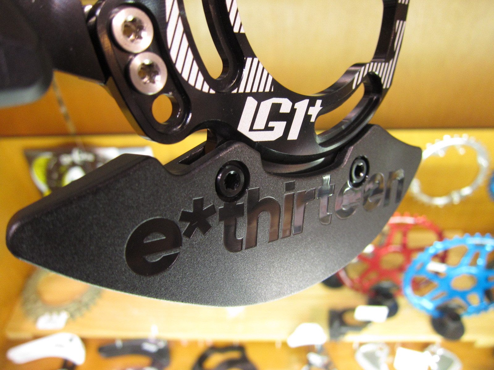 e*thirteen イーサーティーン E13 チェーンデバイス 美品 e.thirteen