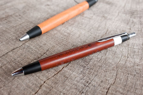 経年変化バンザイ！！梅干し色の梅のペン | 野原工芸｜作り手の裏話