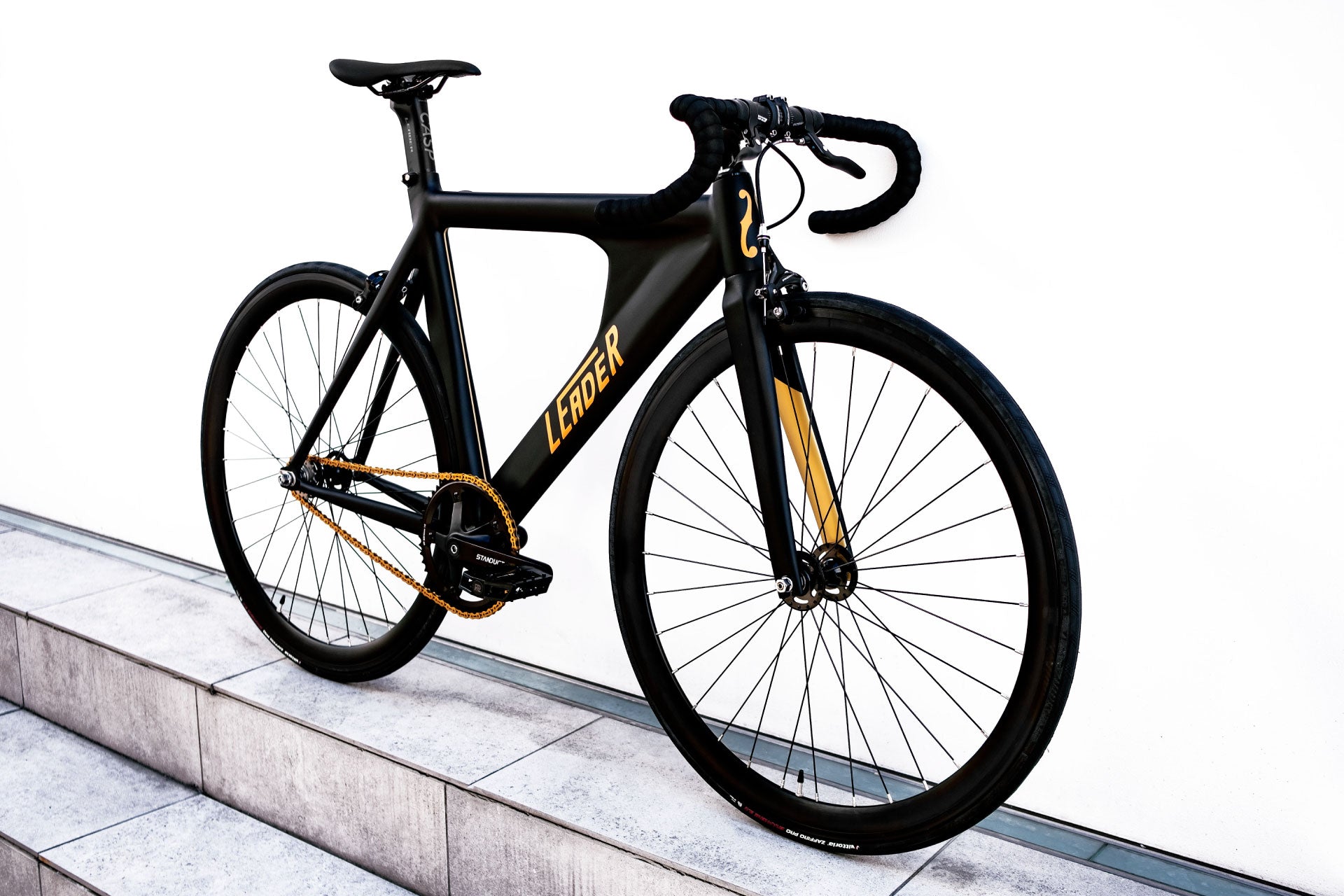 世界限定一台のLEON×LEADERコラボ第2弾がリリース。 | ブローチャーズ