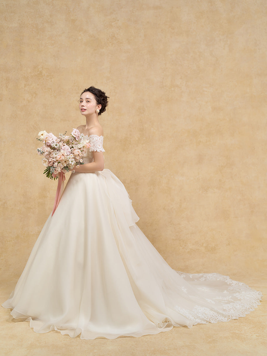 Mina - ミーナ -【ウェディングドレス レンタル】 – 結婚式準備サイトCORDY