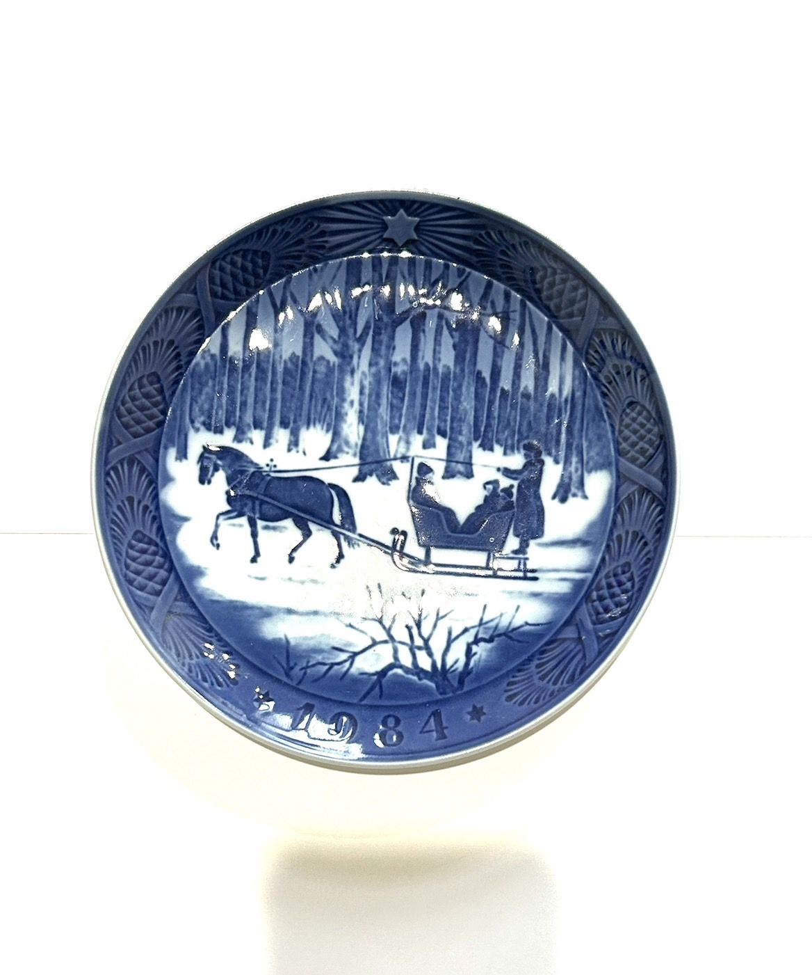 ブランド食器】ロイヤルコペンハーゲン イヤープレート 1984 をお