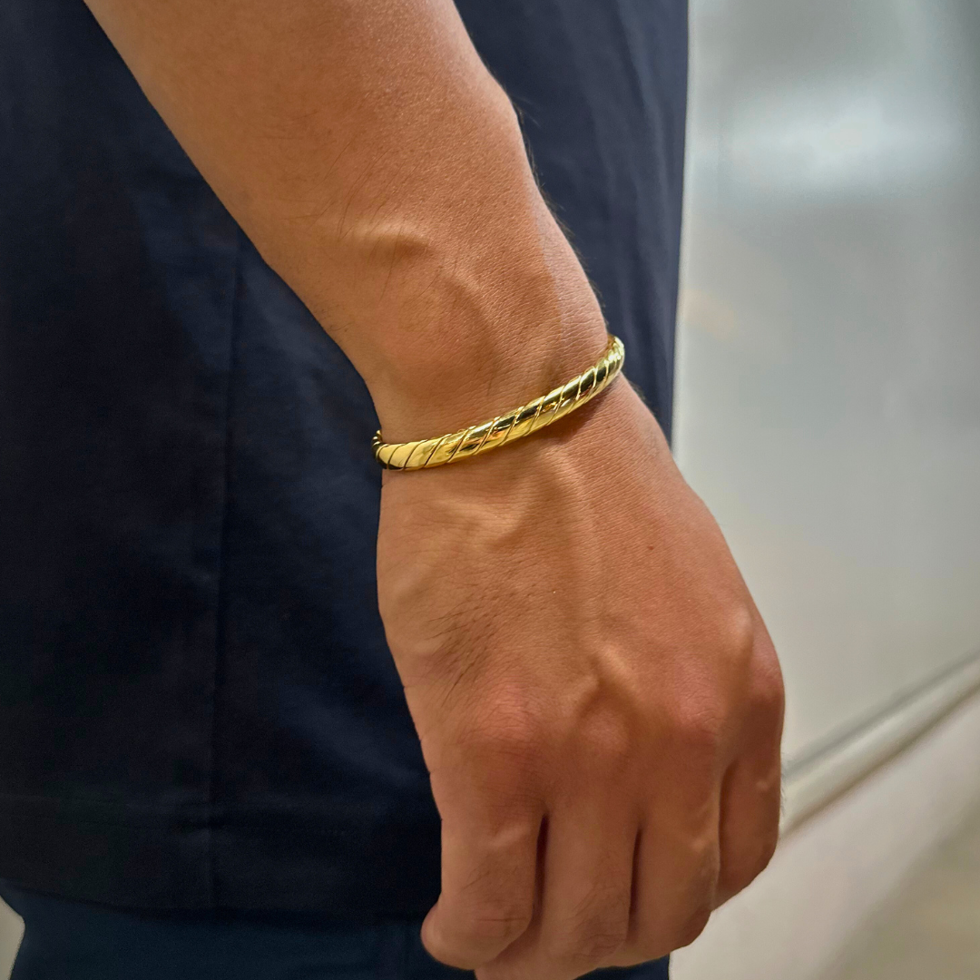 DIFFERENT PREMIUM BANGLE GOLD