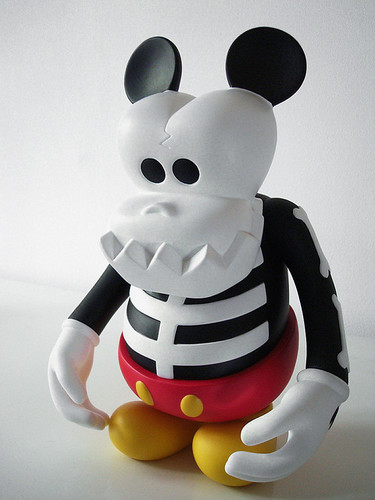 toybot studios: Disney x BOUNTY HUNTER x MINDstyle Skull Kun Mickey