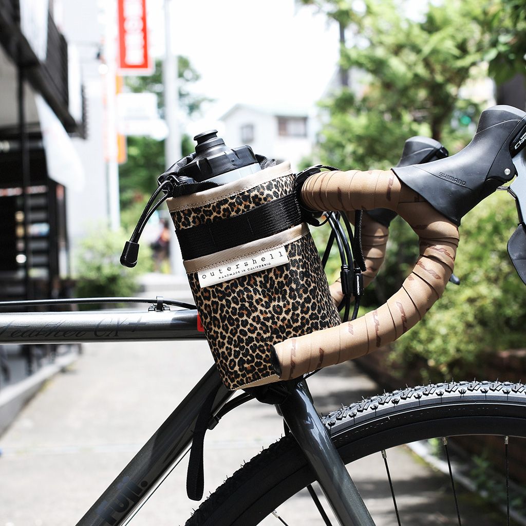 ドリンクやスマホを手元に収納！Outer Shell Adventureのステム