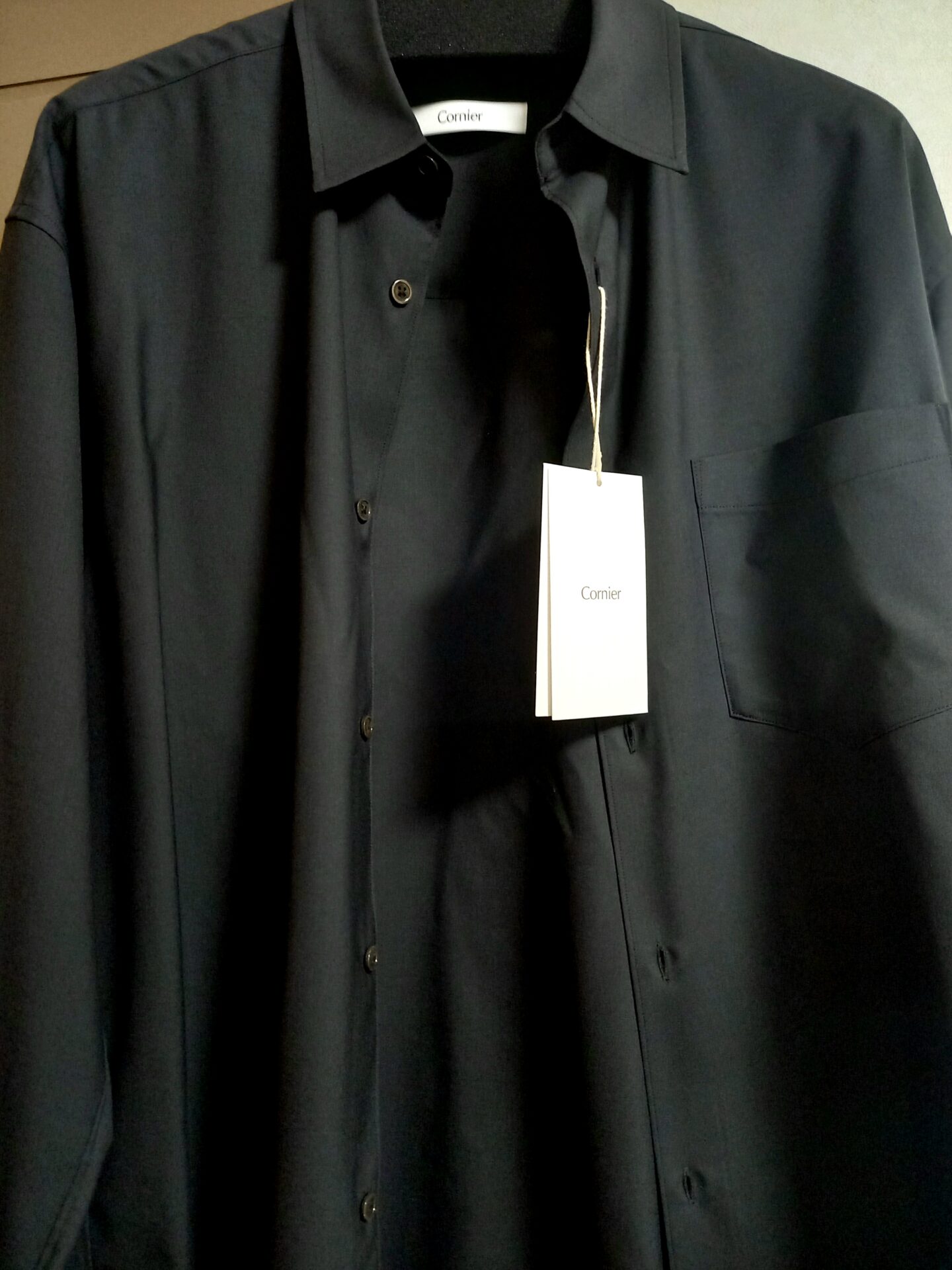 拘りぬいた素材使いのブランドCornier（コルニエ）のウールシャツを