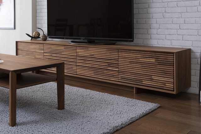 カリモク家具「ソリッドボード」ロングセラーならではの工夫とは