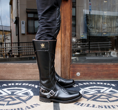 GOLDTOP The Quilted Trophy Motorcycle Boots | New BARKBOX Blog