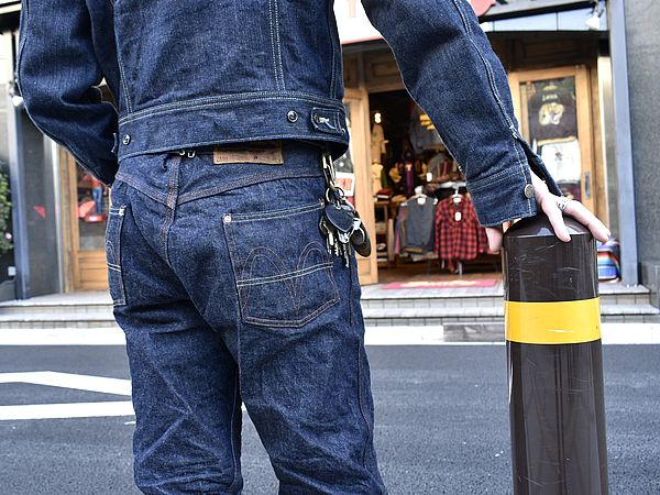 今週末は！超有名ブランドの1920年代に製作されたカウボーイパンツが満