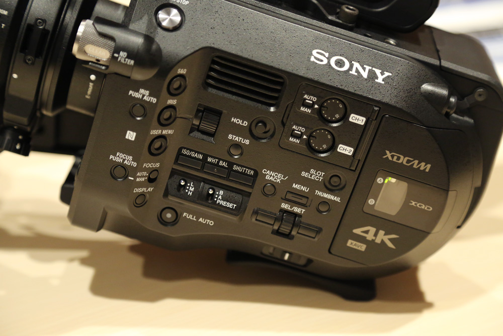 SONYより、待望のショルダータイプの4Kシネマカメラ「PXW-FS7」登場