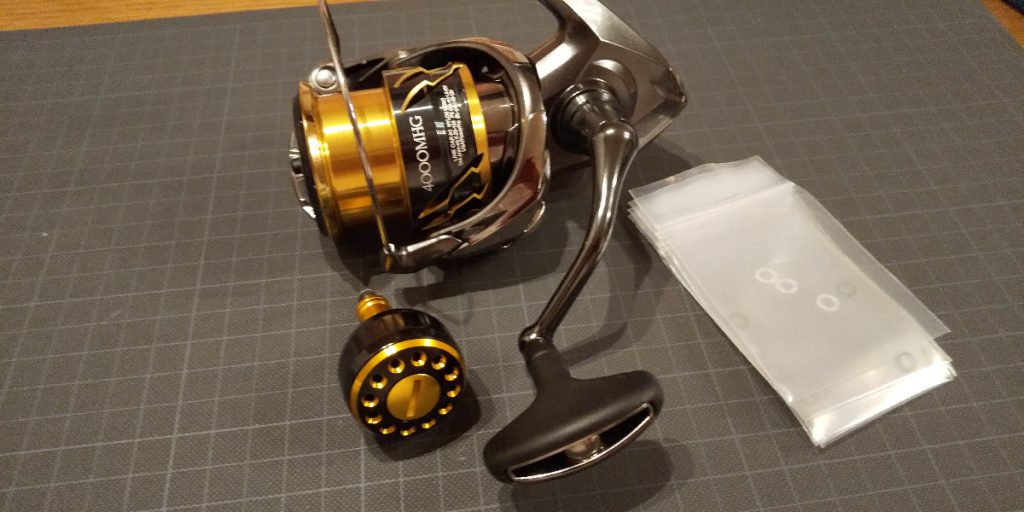 シマノ20ツインパワー4000MHGのT型ハンドルノブをラウンド型に交換をし
