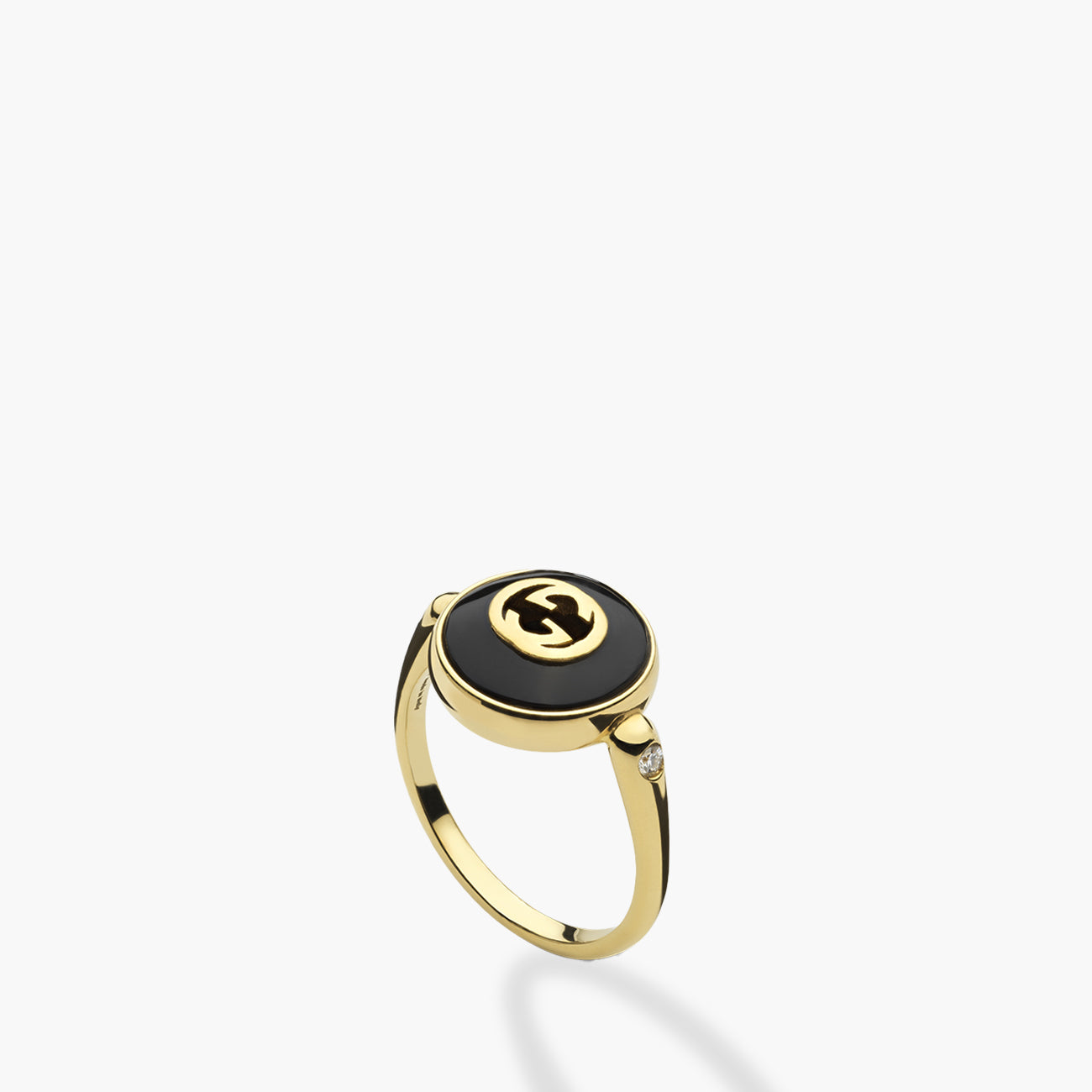 18K Yellow Gold Gucci Interlocking G Ring in Black Onyx