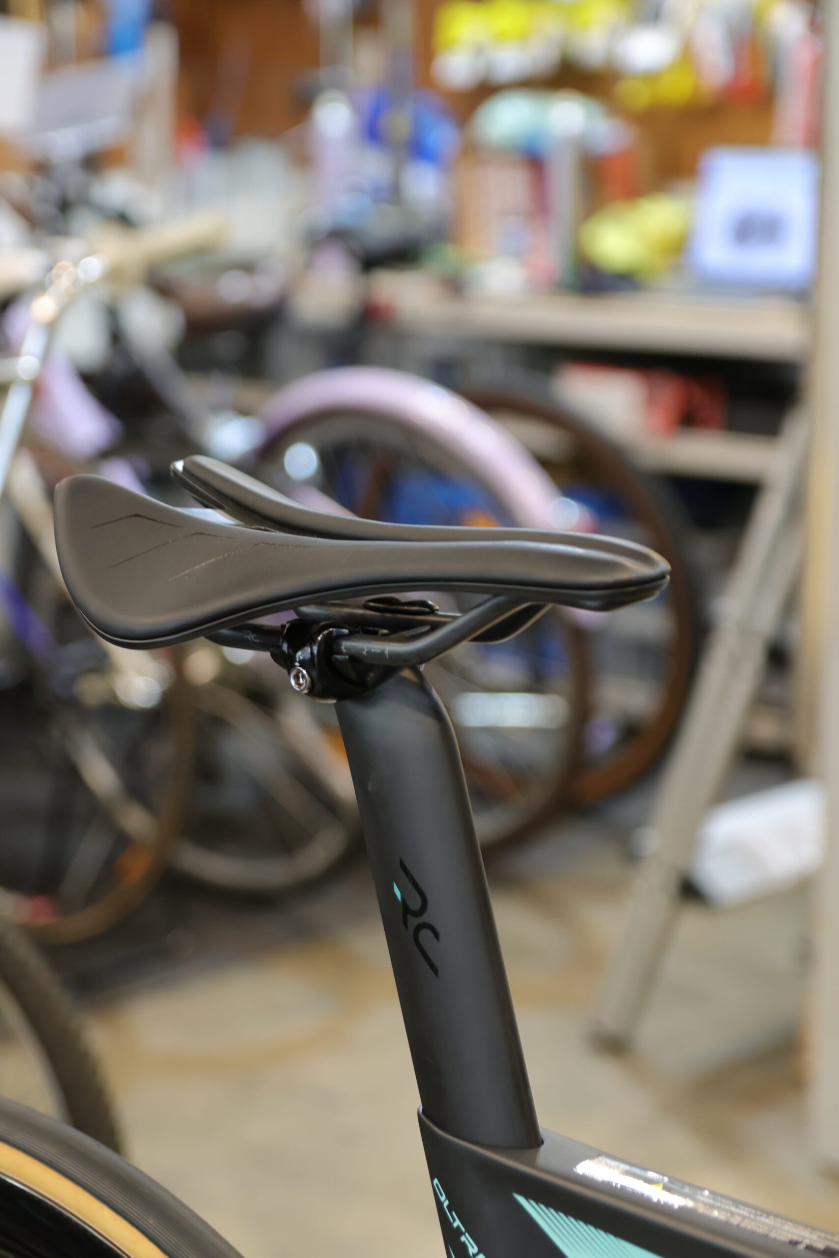 中目黒店新入荷情報】BIANCHI OLTRE PRO 2023が入荷しました