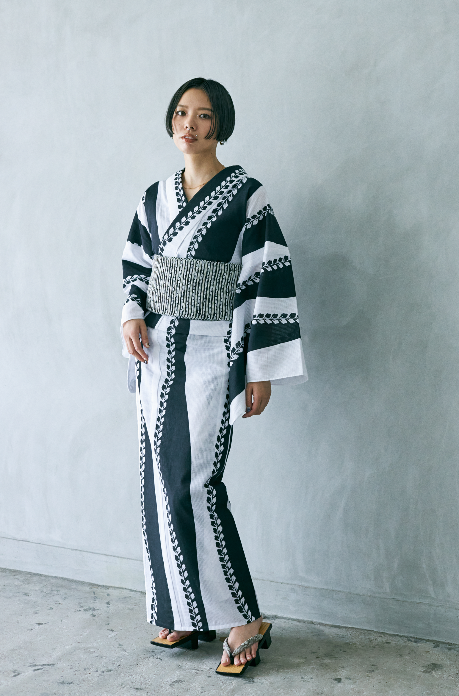 立涌藤 黒（KAPUKIオリジナル）：浴衣