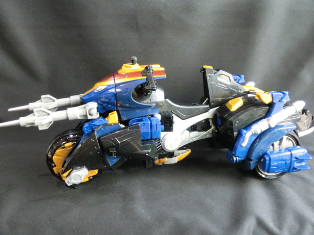 鬣獅子王」の巻（『特命戦隊ゴーバスターズ』「LT-06 DX タテガミ