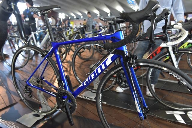 Giant ロードバイク 白/青 700C 引き取り限定 Giant ロードバイク 白