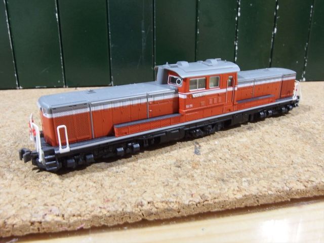 Nゲージ鉄道模型 KATO製 DD51ディーゼル機関車 常点灯化コンデンサ交換