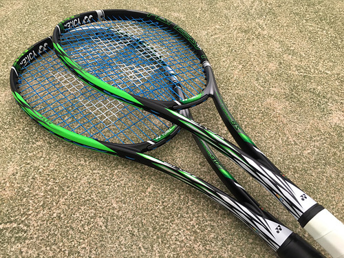 極美品 YONEX LASERUSH 5V 軟式ラケット UXL1 ライム 極美品 YONEX