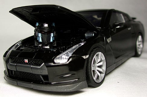 トランスフォーマーオルタニティ NISSAN GT-R/コンボイ（スーパー