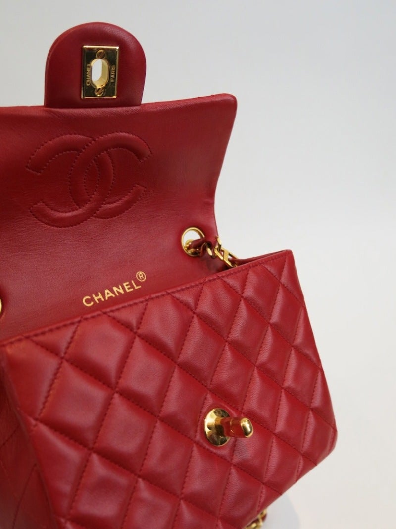CHANEL ヴィンテージ シャネル ミニ マトラッセ チェーン バック 赤