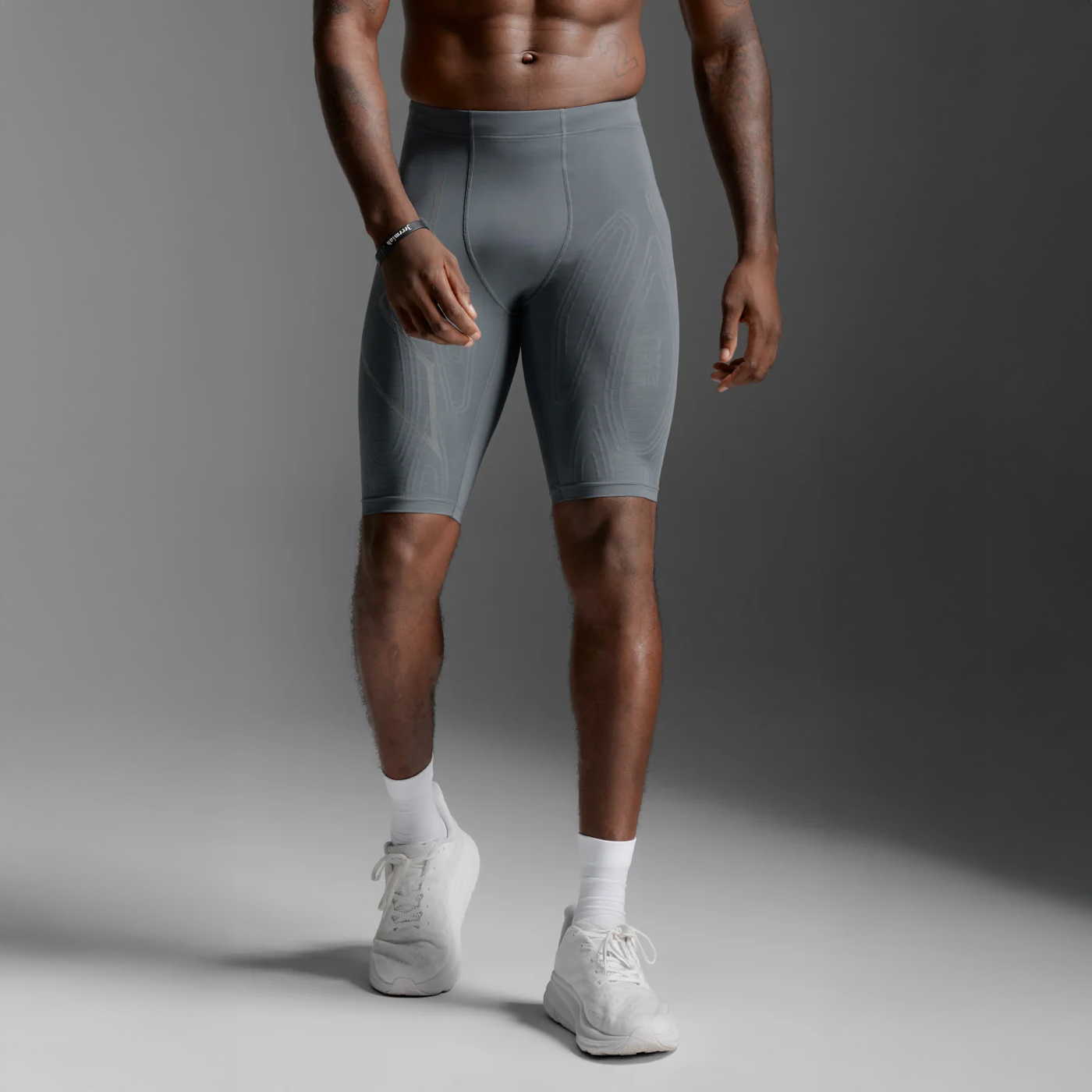 2XU | MCS メンズ ランコンプレッション ショートタイツ – Runtrip Store