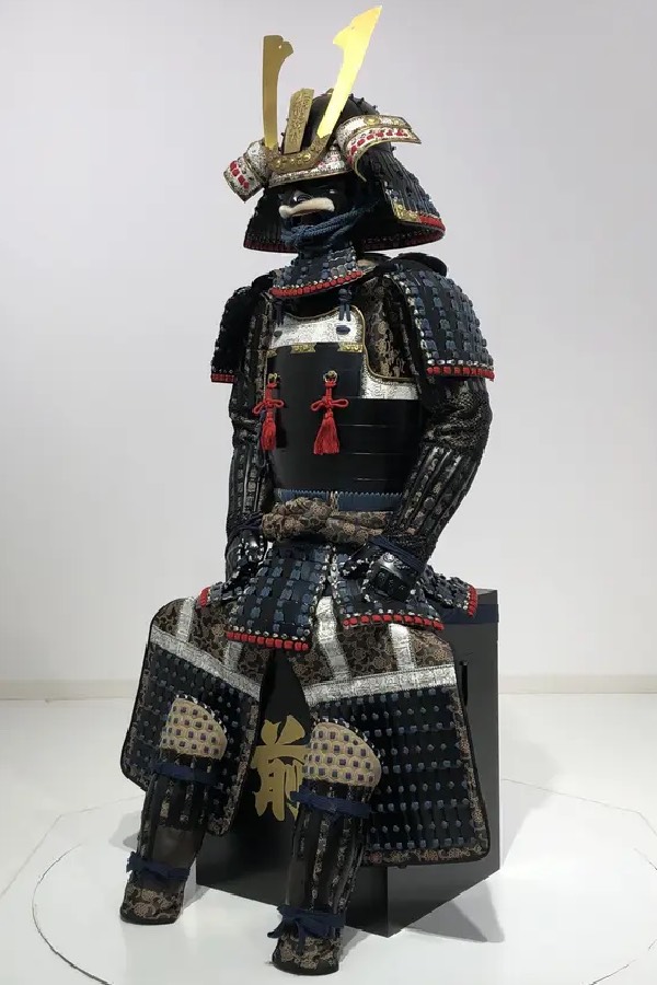 鎧兜甲冑等身大】紺糸威 伊予素懸具足 | 甲冑工房 武寿
