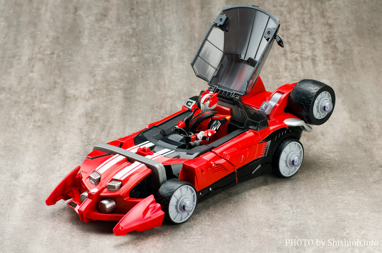 レビュー】 バンダイ 三段変形 DX トライドロン [仮面ライダードライブ]