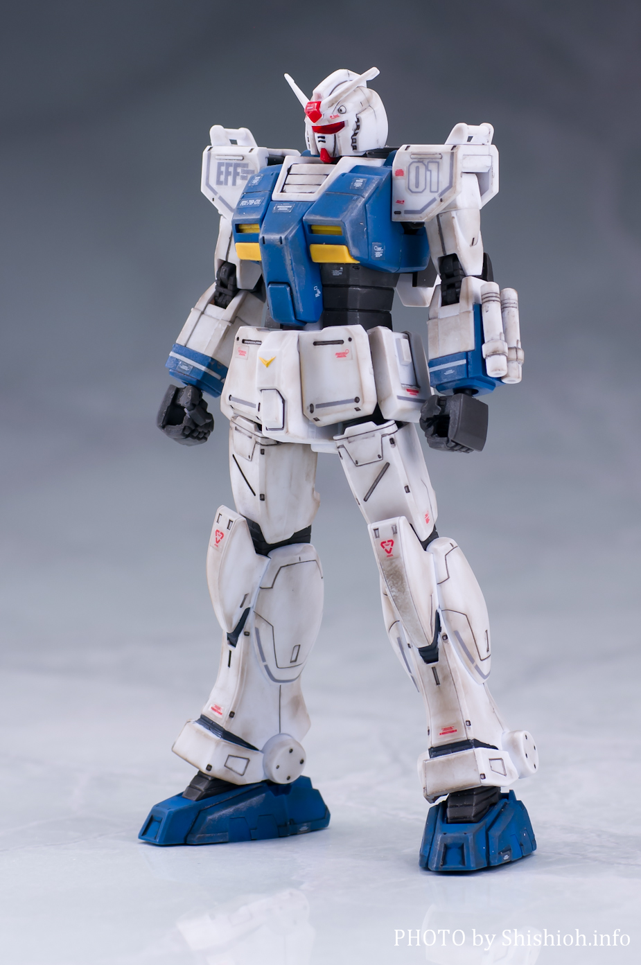 完成品 1/144 HG 局地型ガンダム