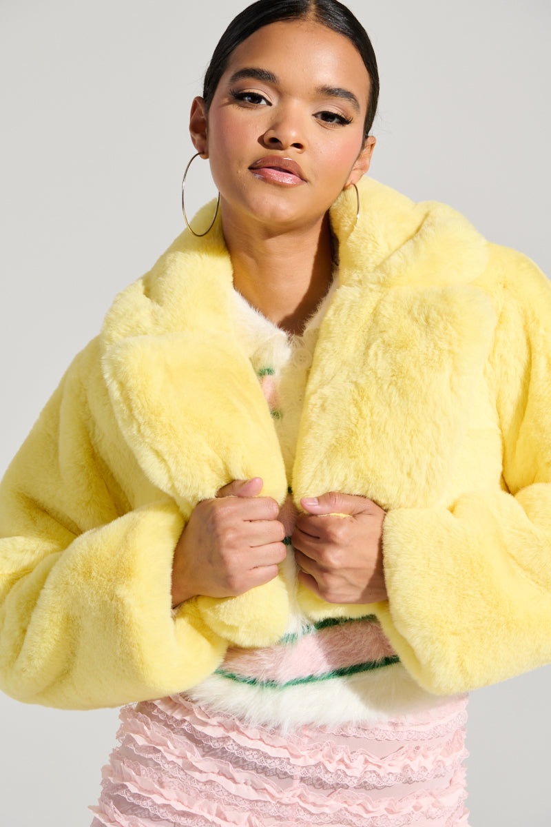 POPPY CROPPED FUR COAT IN YELLOW – AKIRA