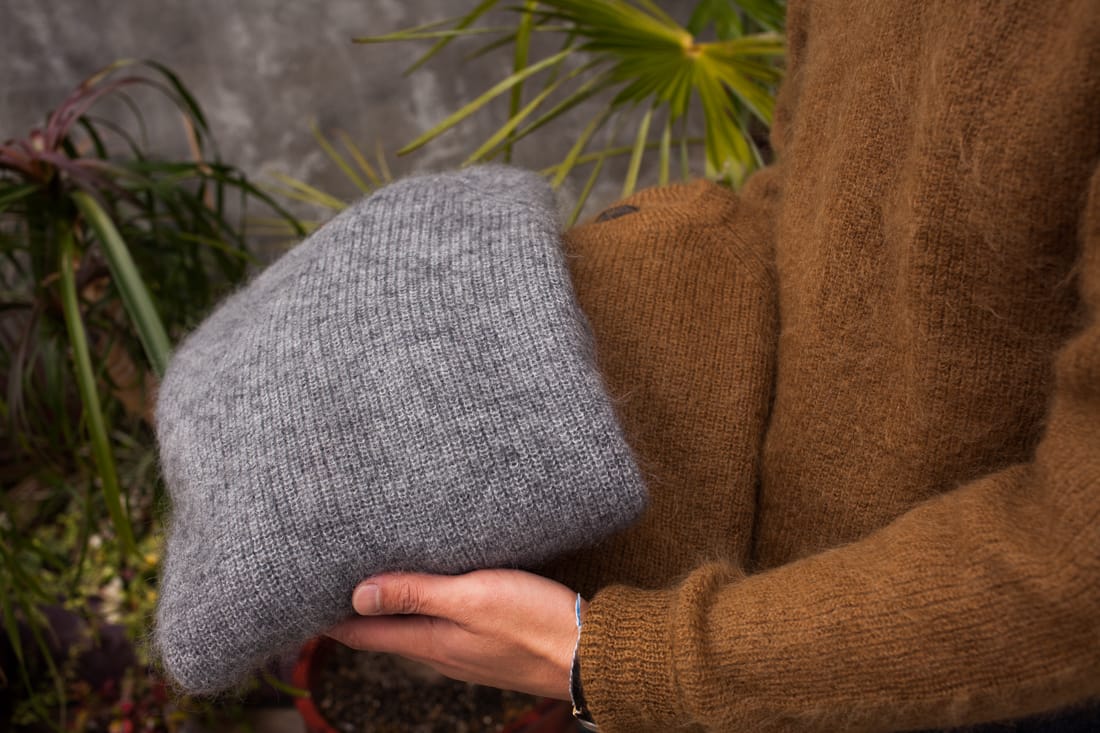 冬を彩る PHIGVEL / フィグベル おすすめセーター厳選2点 ｜ SLOW&STEADY