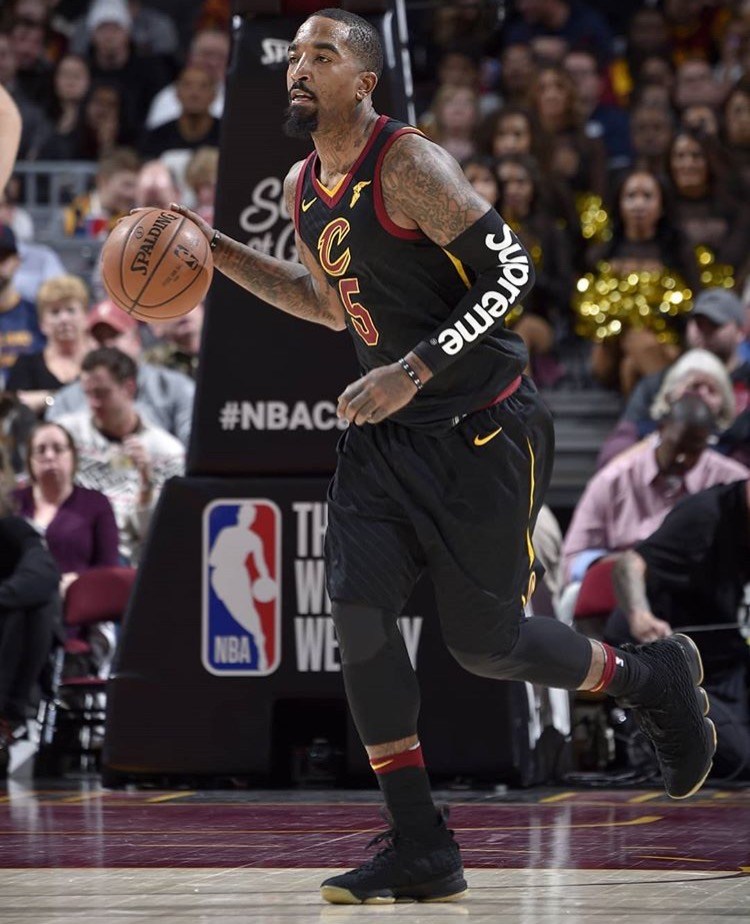 動画☆ J.R. SMITH WEARS SUPREME X NIKE X NBA LOGO JERSEYS