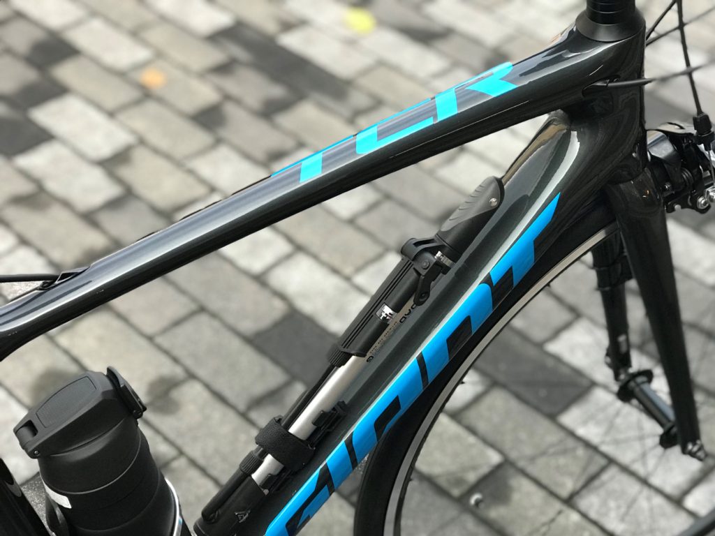 ご納車】GIANT(ジャイアント) プレミアムモデル TCR ADVANCED 2 KOM SE