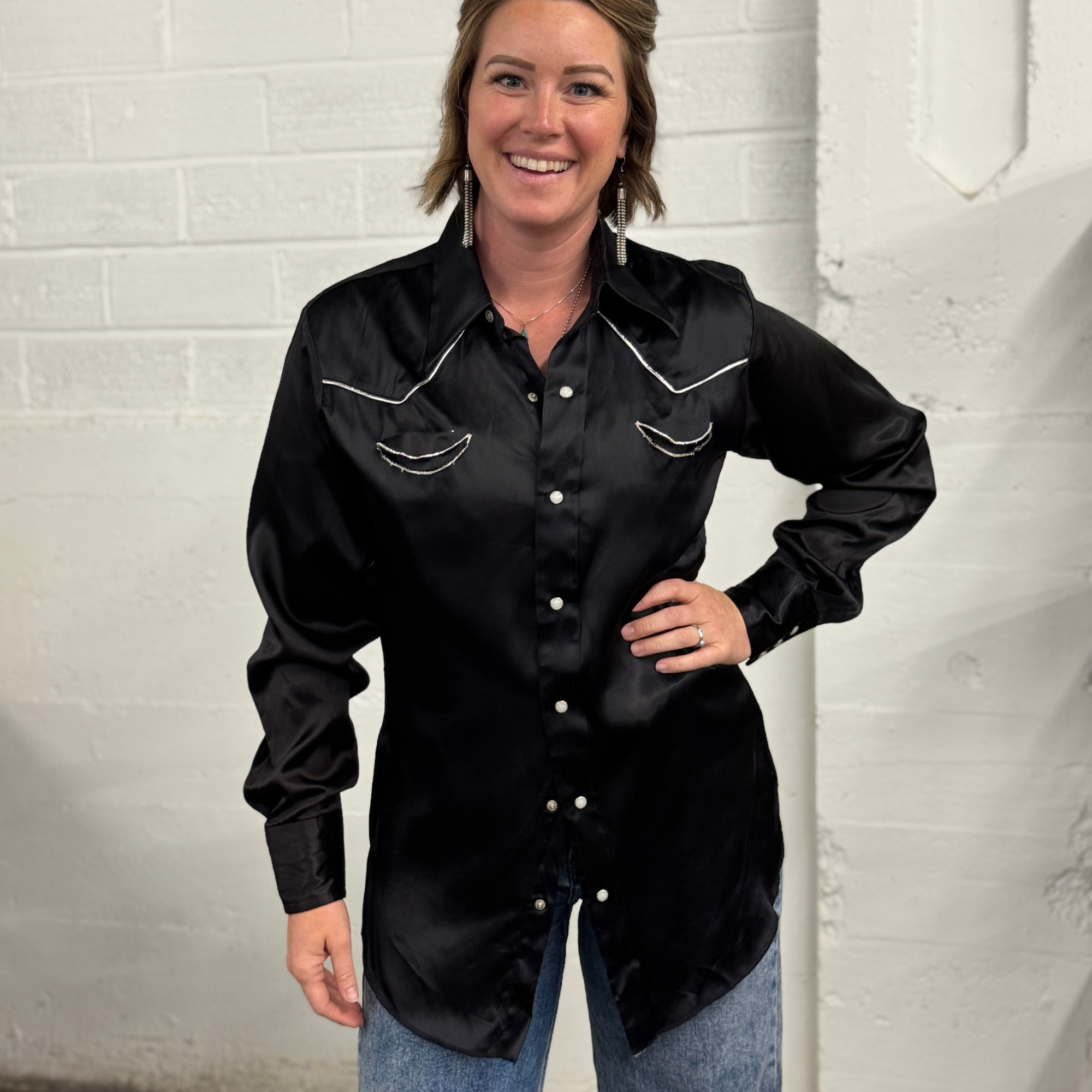 Vintage Dee Cee Brand Black Satin Western Shirt – Pearl Snaps