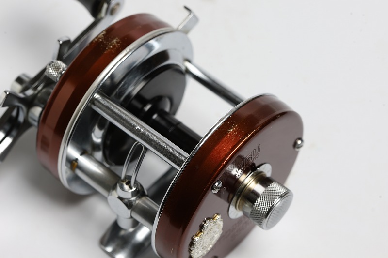 アブガルシア アンバサダー 5500 ブラウン 760601（02） – Tackle Shop
