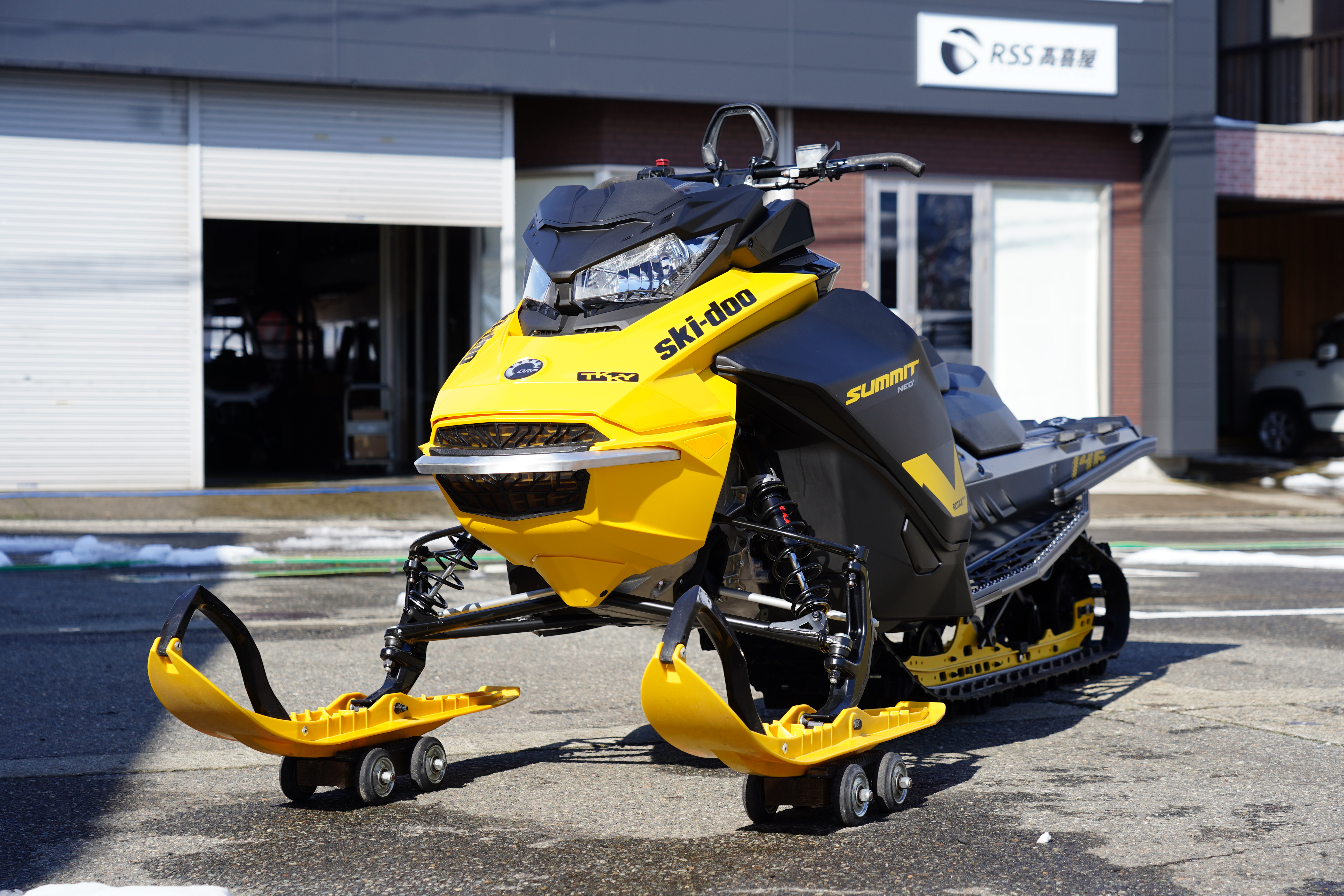 2023 ski-doo SUMMIT NEO+ 600EFI｜RSS高喜屋