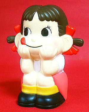 ザ・逸品堂】商品詳細ページ / 不二家「ペコちゃん」貯金箱（お座り