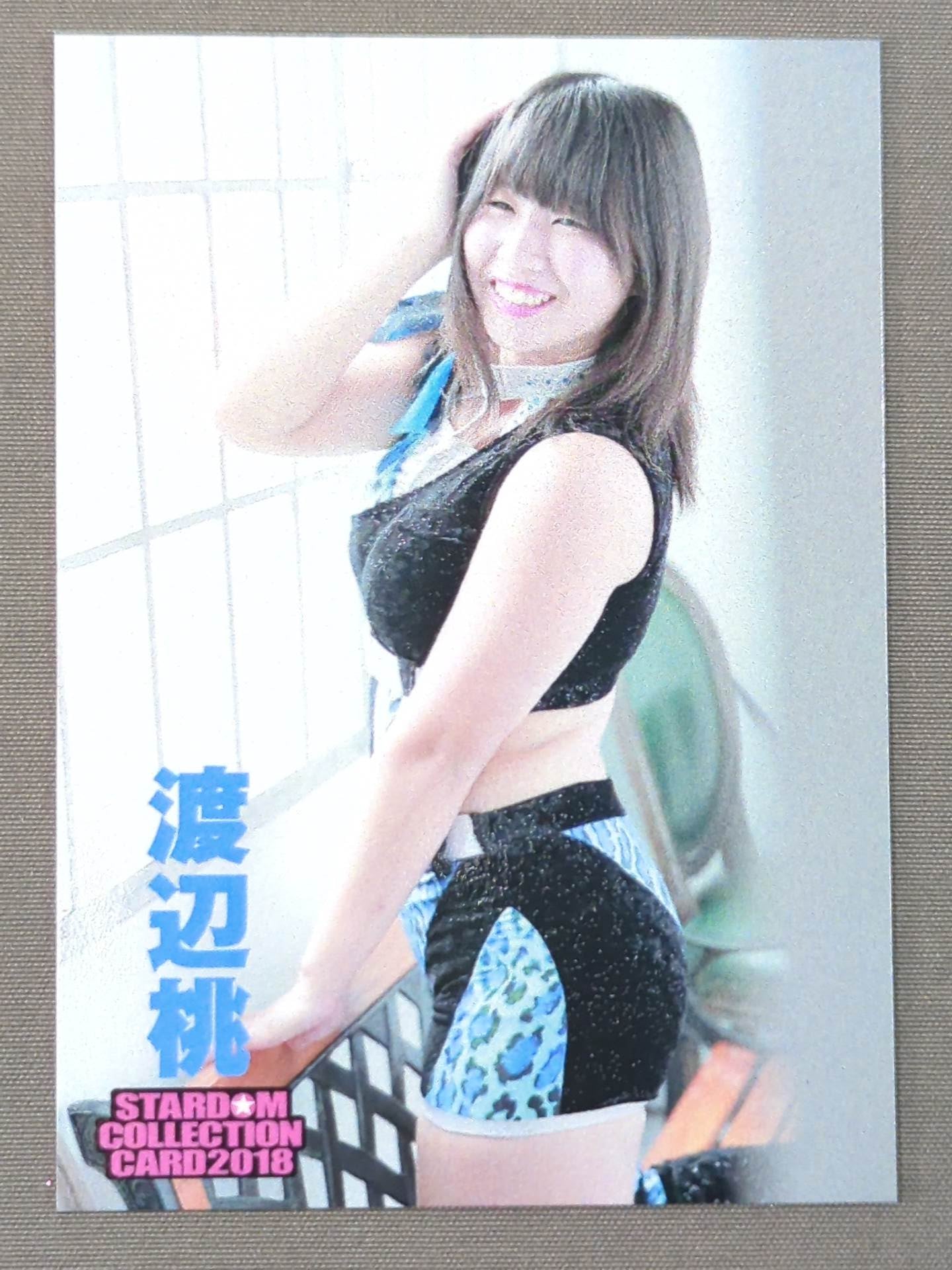 女子プロレススターダム STARDOM スターダム ☆ 渡辺桃 ☆ 直筆サイン