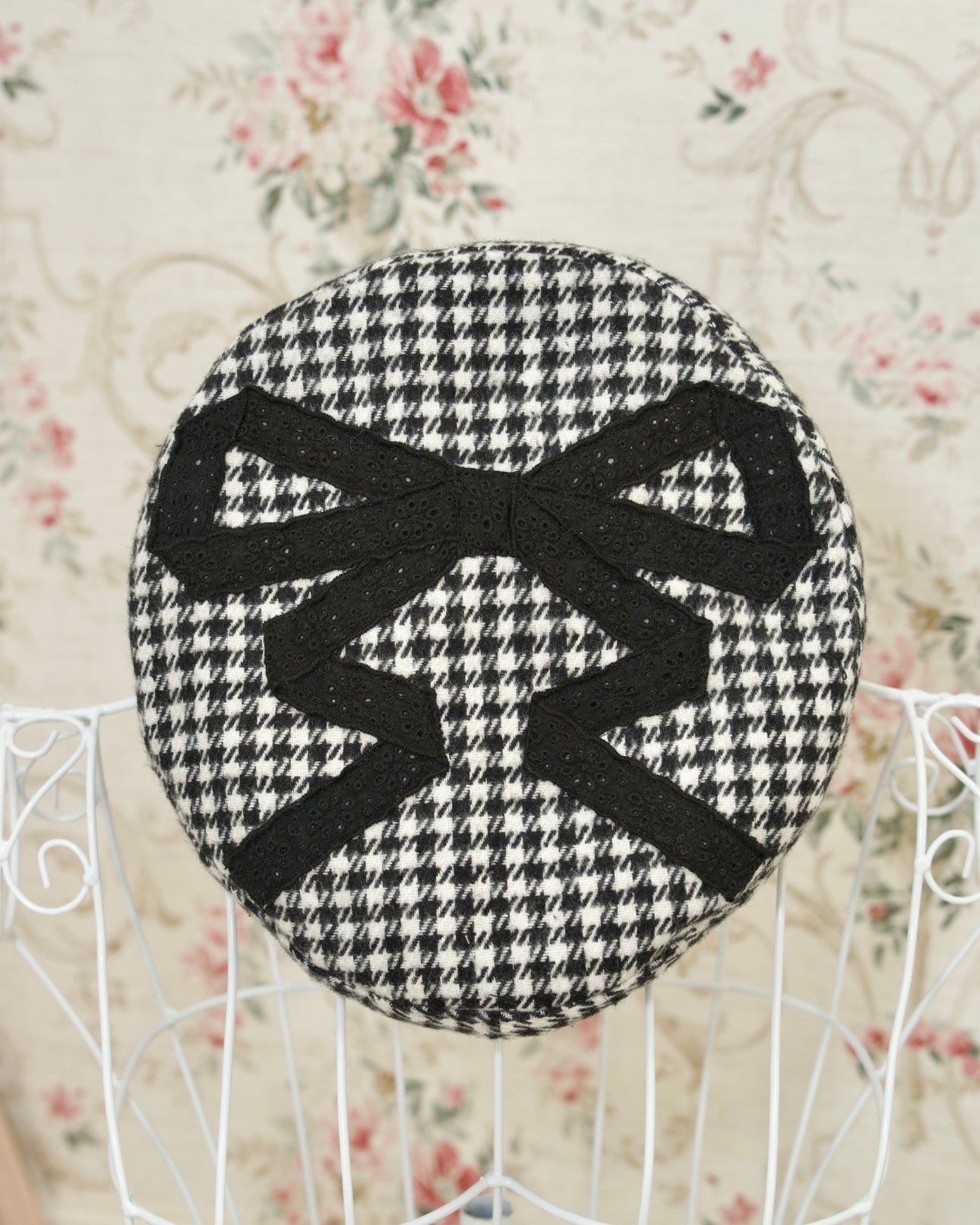 Prep School Idol Beret Black Houndstooth – Vina of the Valley