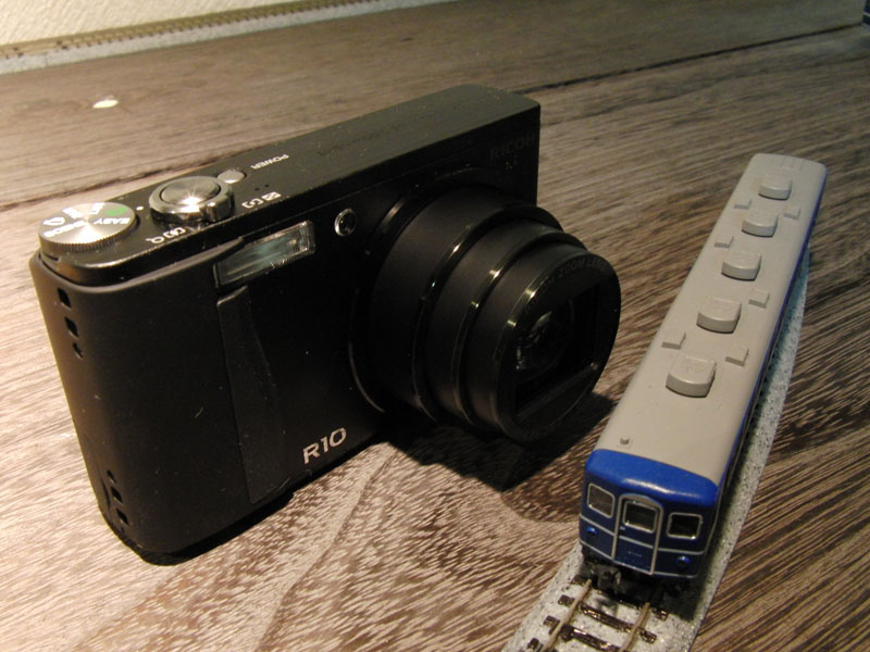RICOH(リコー) R10 のマクロで鉄道模型を撮影してみる | LRM : 鉄道