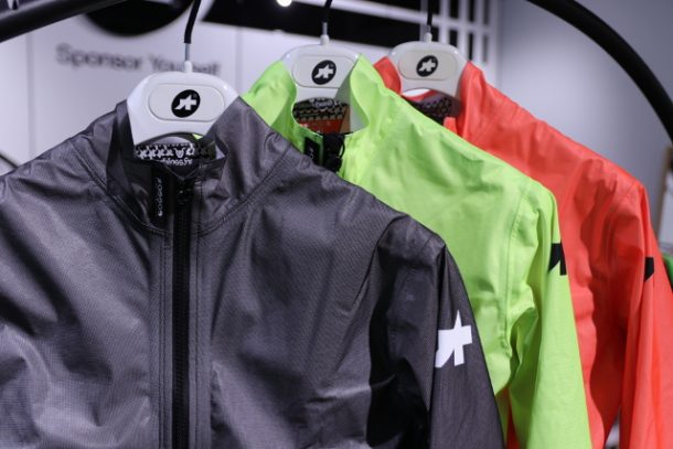 Schlosshund】濡れたくない、けどムレたくない！エキップRSレイン