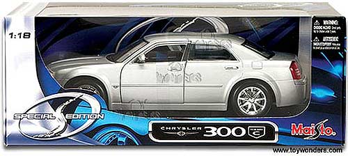 Maisto - Chrysler 300C HEMI Hard Top (2005, 1:18, Silver) 31120
